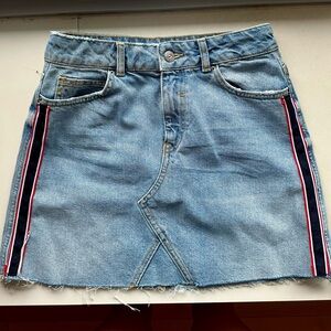 Zara small denim skirt with side stripe detail
